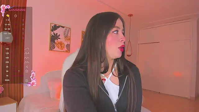 TiffanyWright online show from 03.07.25