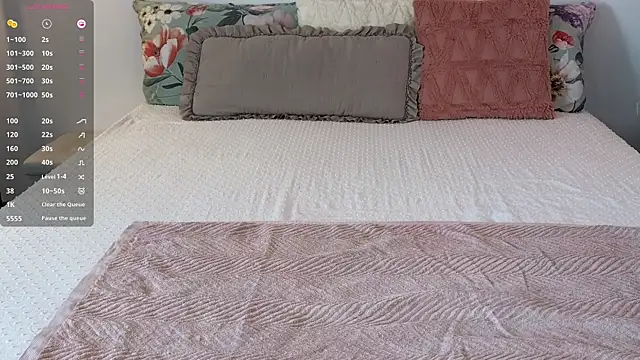 AliceMYs online show from 11.04.25