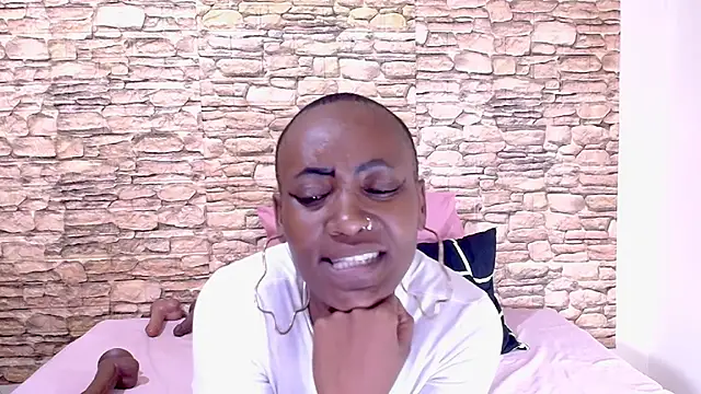 Snapshot of EbonyOlive69 chatting on 07.19.26 EbonyOlive69 online show from 07.19.26