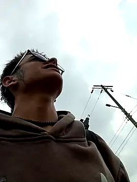 Cuervo maniaco online show from 03.15.25