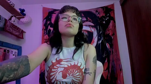 Snapshot of Lucyfx666 chatting on 04.25.26 Lucyfx666 online show from 04.25.26