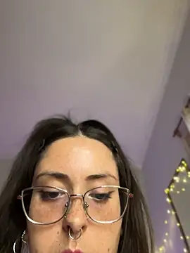 Snapshot of Mizztikaa chatting on 05.02.26 Mizztikaa online show from 05.02.26