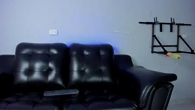 Snapshot of Rob_saenz_ chatting on 01.17.25 Rob saenz online show from 01.17.25