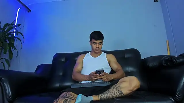 Snapshot of Rob_saenz_ chatting on 09.17.25 Rob saenz online show from 09.17.25