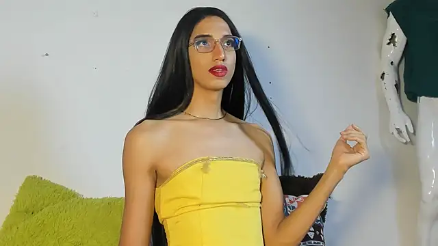 CharlotteLauren online show from 09.18.25