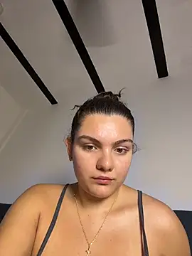 Snapshot of eva_y_marcelo chatting on 05.12.26 eva y marcelo online show from 05.12.26