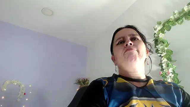 victoria jones online show from 02.05.25