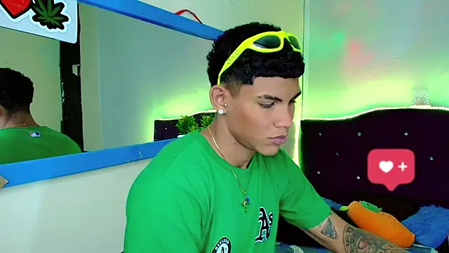 Damian latinxxx online show from 02.03.25