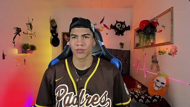 Damian latinxxx online show from 11.02.25