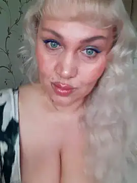 IsabellaBoni online show from 02.28.26