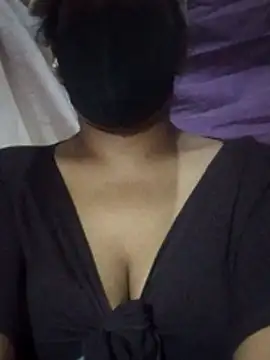Tharukasenevirathne online show from 06.20.26