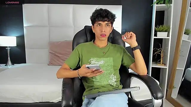 Santy carrington online show from 12.19.24