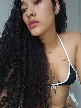 Snapshot of jaderossxx chatting on 07.14.26 jaderossxx online show from 07.14.26