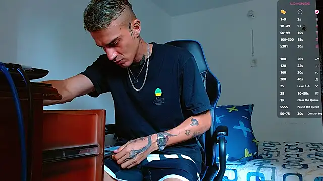 bray hotboy777 online show from 11.12.25