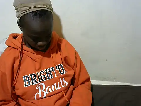 Snapshot of Thicky_kyla chatting on 11.20.25 Thicky kyla online show from 11.20.25