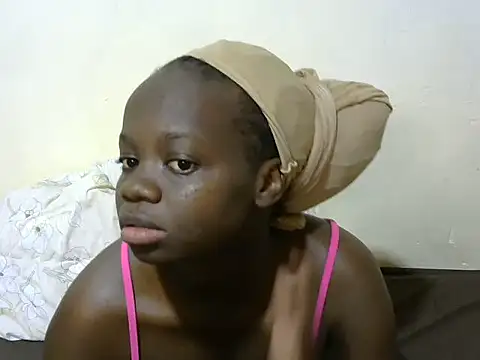 Snapshot of Thicky_kyla chatting on 11.23.25 Thicky kyla online show from 11.23.25