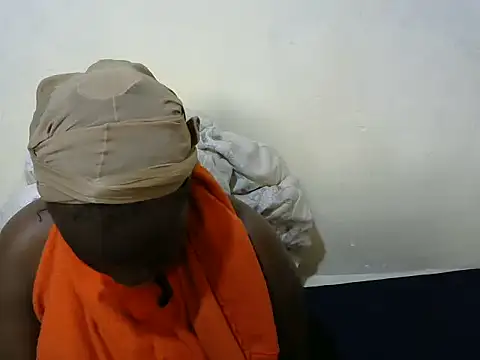 Snapshot of Thicky_kyla chatting on 12.20.25 Thicky kyla online show from 12.20.25