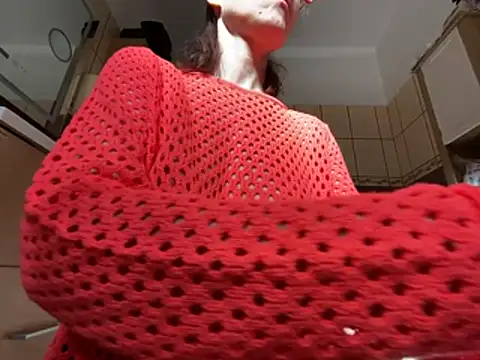 Milky hairy mommy online show from 03.10.26