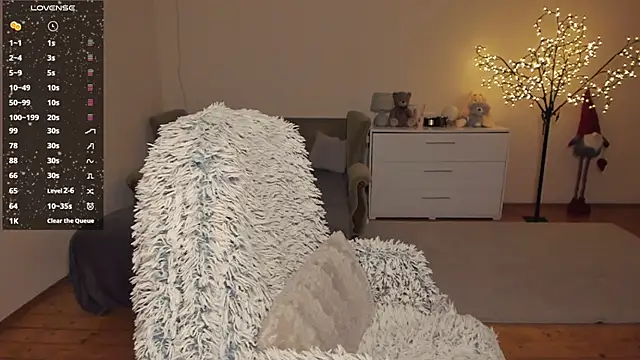 Snapshot of milamurrr chatting on 02.26.25 milamurrr online show from 02.26.25