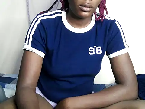 Snapshot of juiccypussy chatting on 05.17.26 juiccypussy online show from 05.17.26