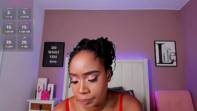 Britanymooree online show from 12.17.25