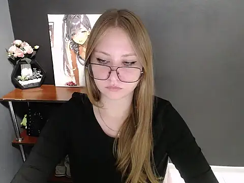 lady minx online show from 10.27.25