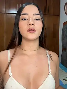 Snapshot of Veronica_isaza__ chatting on 07.03.26 Veronica isaza online show from 07.03.26