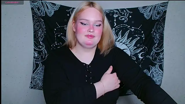 Snapshot of rozzhaos8 chatting on 01.10.26 rozzhaos8 online show from 01.10.26