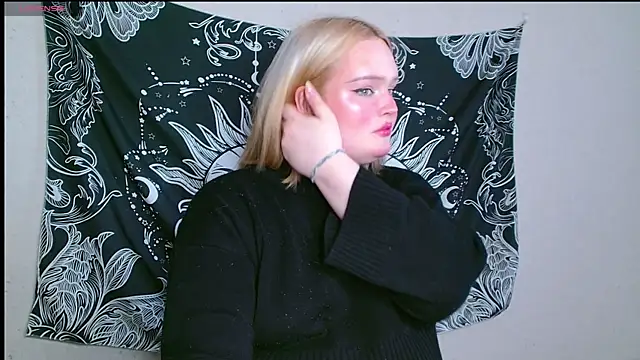 Snapshot of rozzhaos8 chatting on 01.12.26 rozzhaos8 online show from 01.12.26