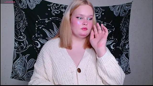 Snapshot of rozzhaos8 chatting on 02.11.26 rozzhaos8 online show from 02.11.26