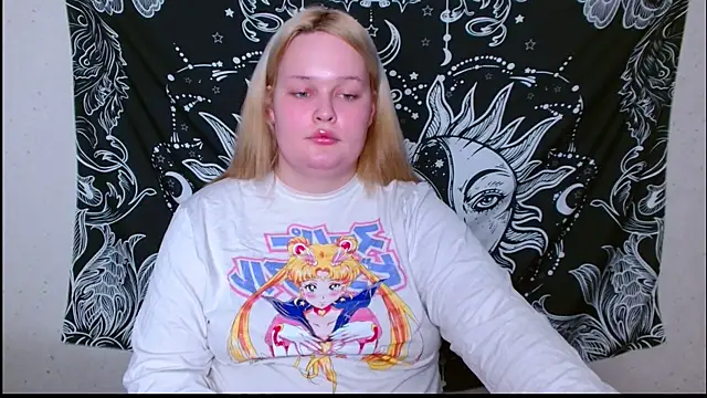 Snapshot of rozzhaos8 chatting on 02.17.26 rozzhaos8 online show from 02.17.26