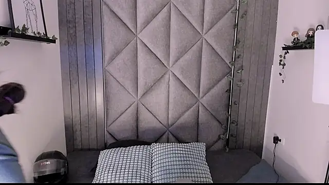 AbbyWathson online show from 11.18.25