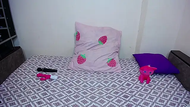 Olivia Graceee online show from 12.16.25