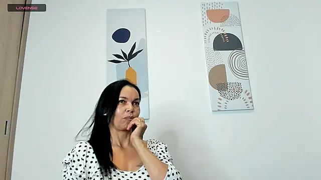 Evawalker  online show from 02.21.25