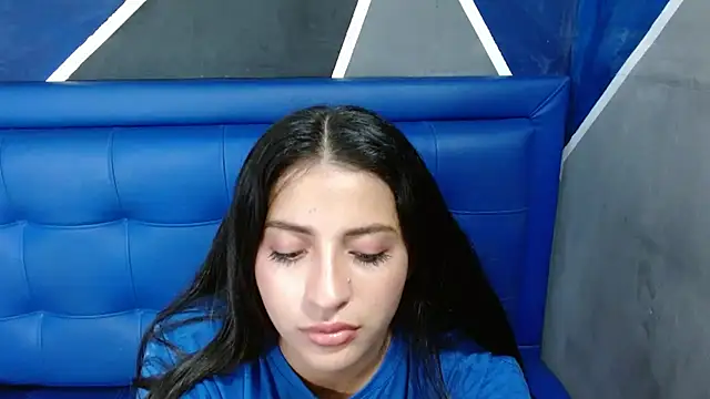 cherry modelx  online show from 03.14.25