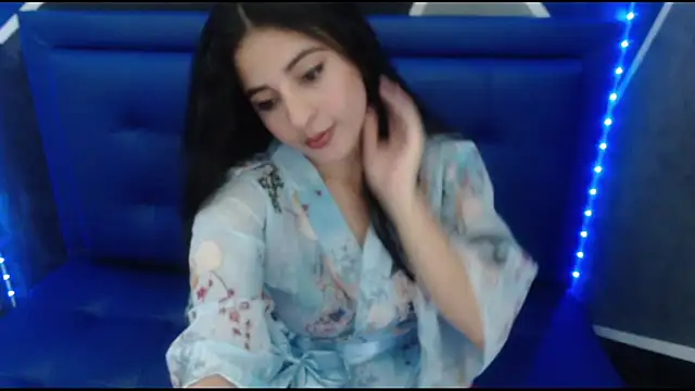 cherry modelx  online show from 09.15.25