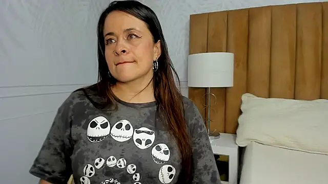 Daphne81  online show from 03.01.25