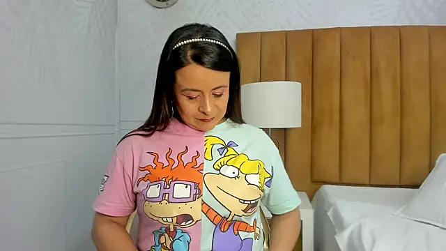 Daphne81  online show from 03.23.25