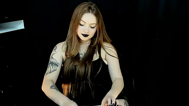 Snapshot of nasty_katty_ chatting on 12.28.24 nasty katty online show from 12.28.24