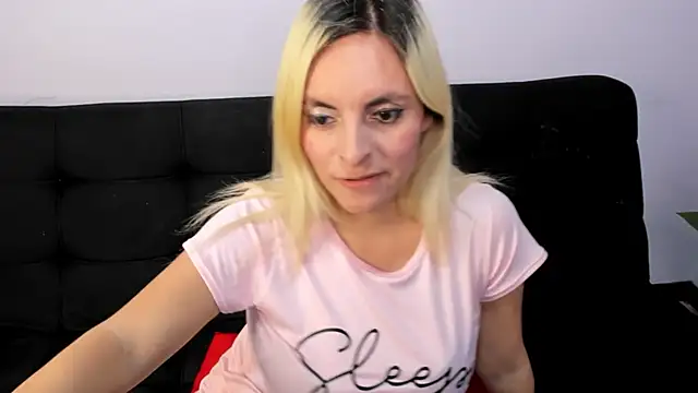 Kathia Brooks  online show from 01.07.25