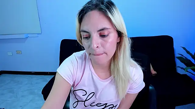 Kathia Brooks  online show from 01.09.25