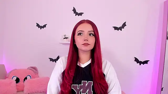 misspaulinaa online show from 10.15.25