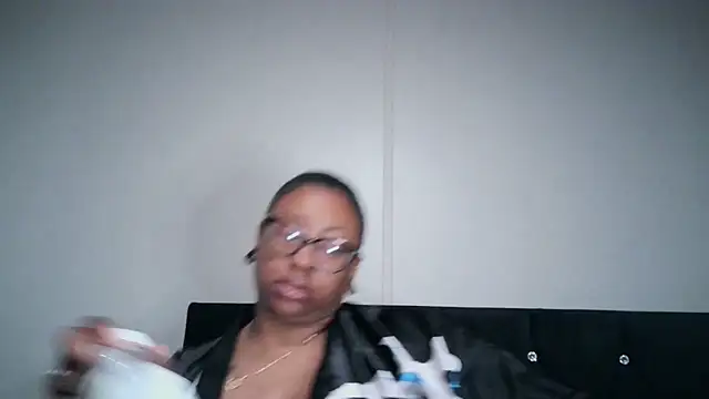 Nyxie Chaos online show from 10.02.25