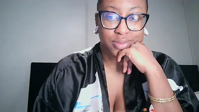 Nyxie Chaos online show from 12.03.25