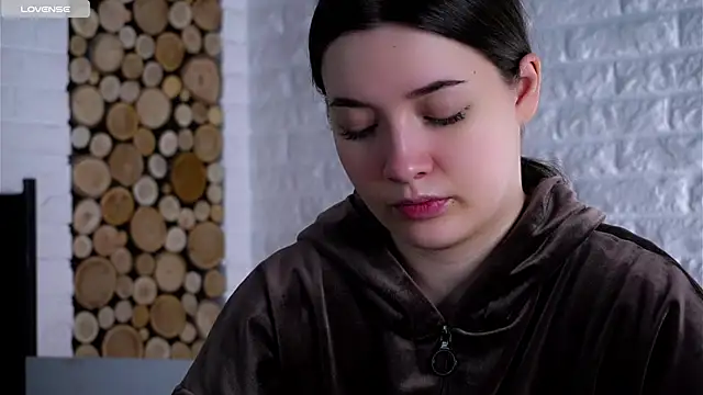 LowOncoming online show from 04.13.26