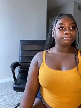 LillShayy online show from 12.23.24