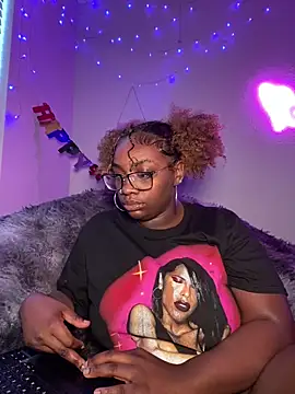 LillShayy online show from 11.08.25