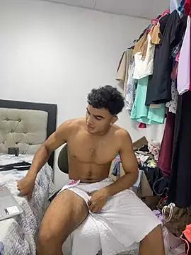 Snapshot of Mentriplex chatting on 12.07.24 Mentriplex online show from 12.07.24