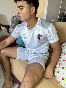 Snapshot of Mentriplex chatting on 12.21.24 Mentriplex online show from 12.21.24