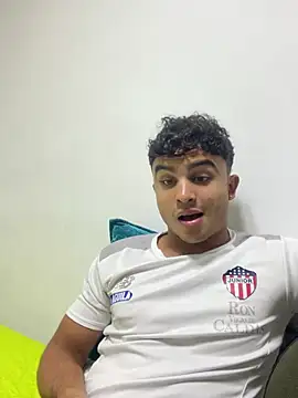 Snapshot of Mentriplex chatting on 02.02.25 Mentriplex online show from 02.02.25